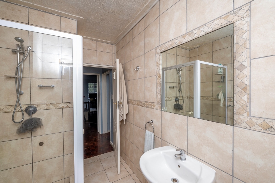 2 Bedroom Property for Sale in Bloemhof Western Cape